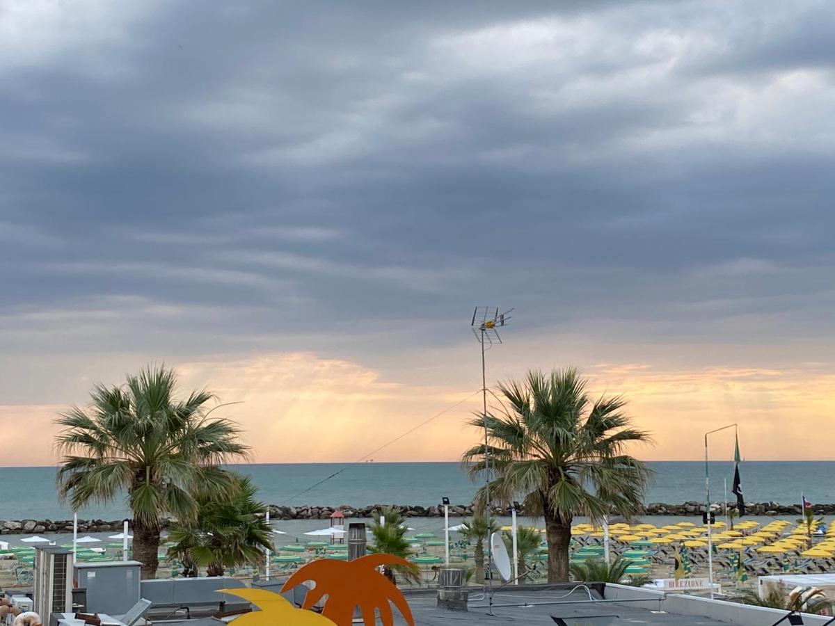 Favolosa Vista Mare Rimini Luaran gambar
