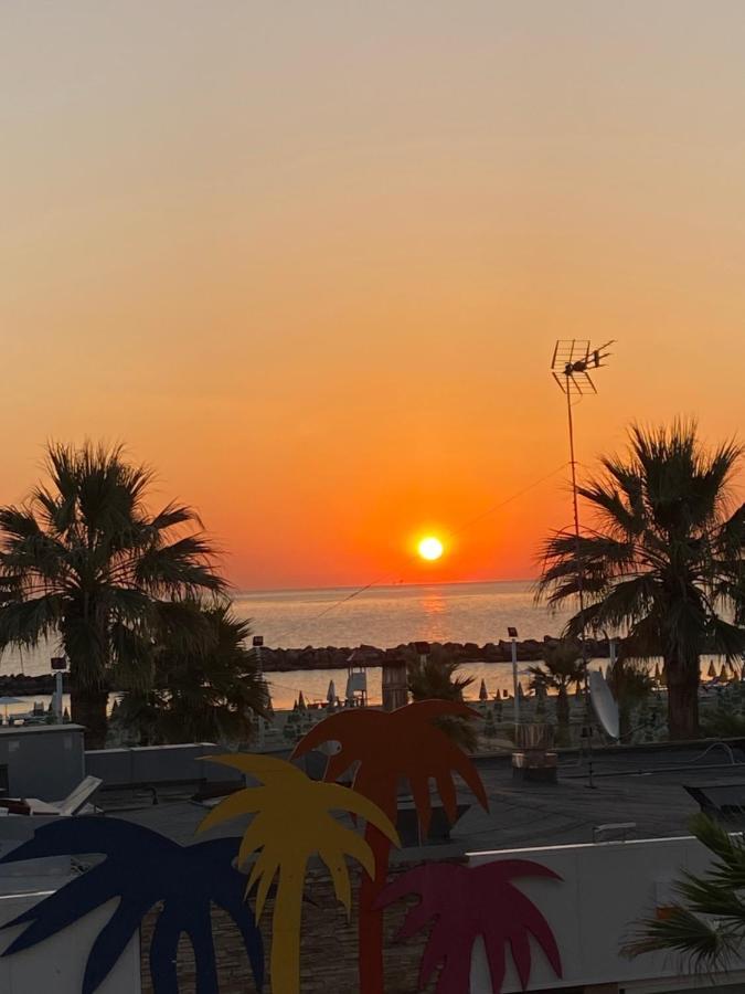 Favolosa Vista Mare Rimini Luaran gambar